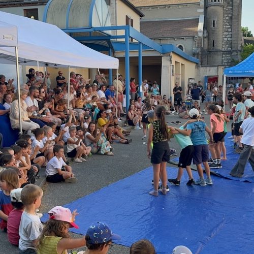 Une magnifique kermesse sous le signe du cirque !
